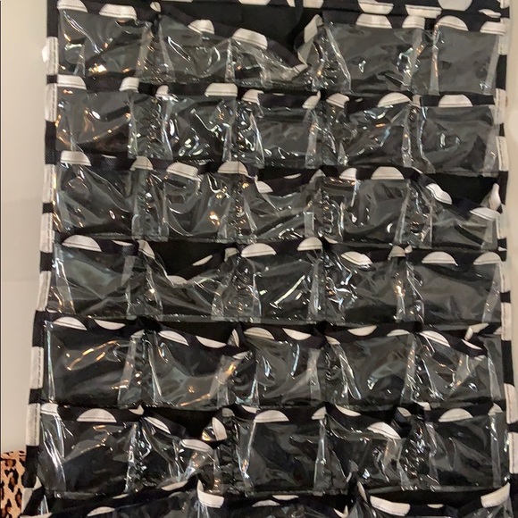 ❌⭕️ONE LEFT🔥Hanging Jewelry & Misc. Organizers - Picture 3 of 3